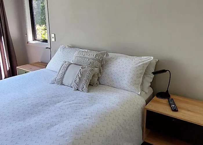 Private Guest - No Kitchen Guest house Wanaka